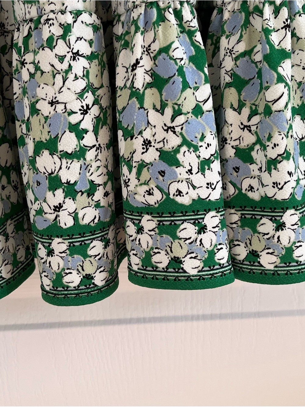 MAX STUDIO Green Floral Flutter Sleeve Tiered Dress Medium - Picture 7 of 13